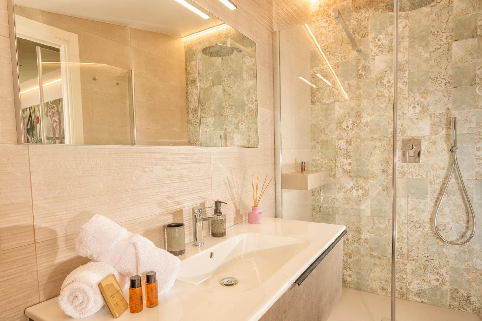 Affittacamere Palazzo Falcinelli Luxury In Center With Air Conditioning And Elevator Montepulciano Stazione