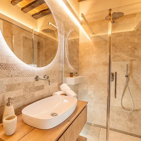 Palazzo Falcinelli Luxury Room In Montepulciano Center With Air Conditioning And Elevator Exterior photo