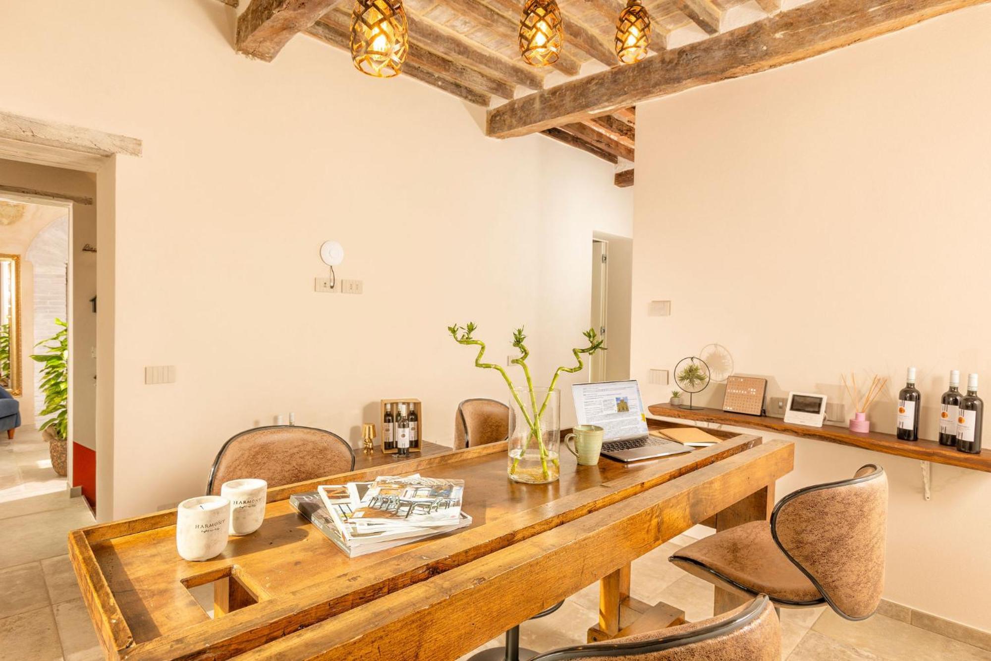 Palazzo Falcinelli Luxury In Center With Air Conditioning And Elevator Guest house Montepulciano