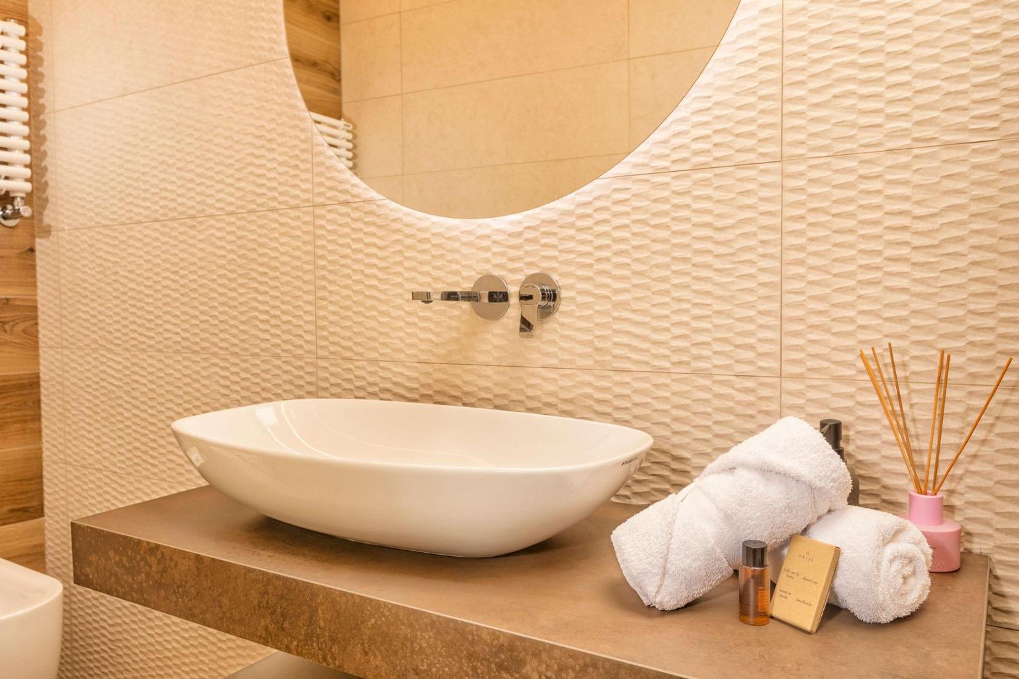 Palazzo Falcinelli Luxury In Center With Air Conditioning And Elevator *