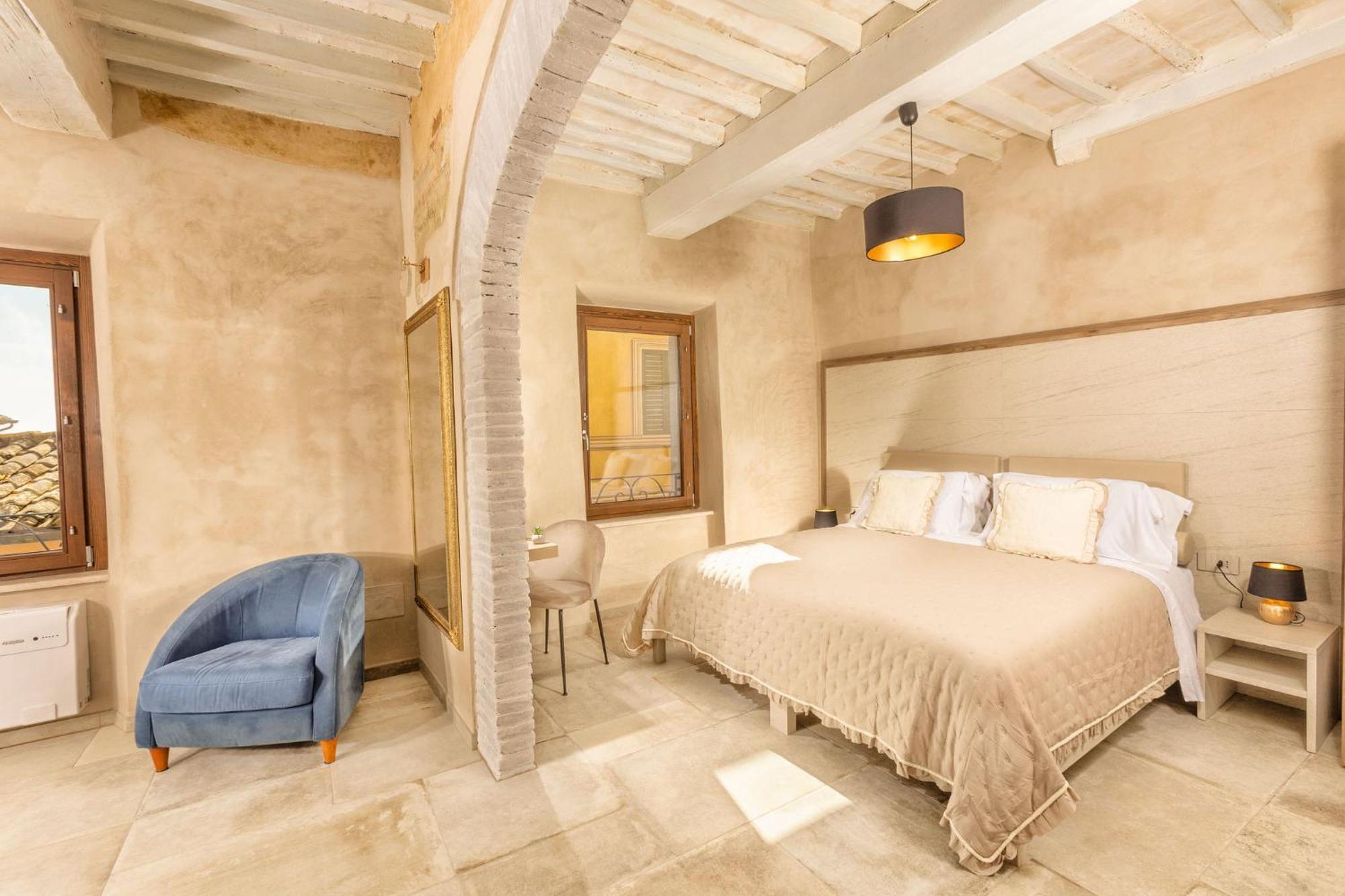 Palazzo Falcinelli Luxury In Center With Air Conditioning And Elevator Guest house *