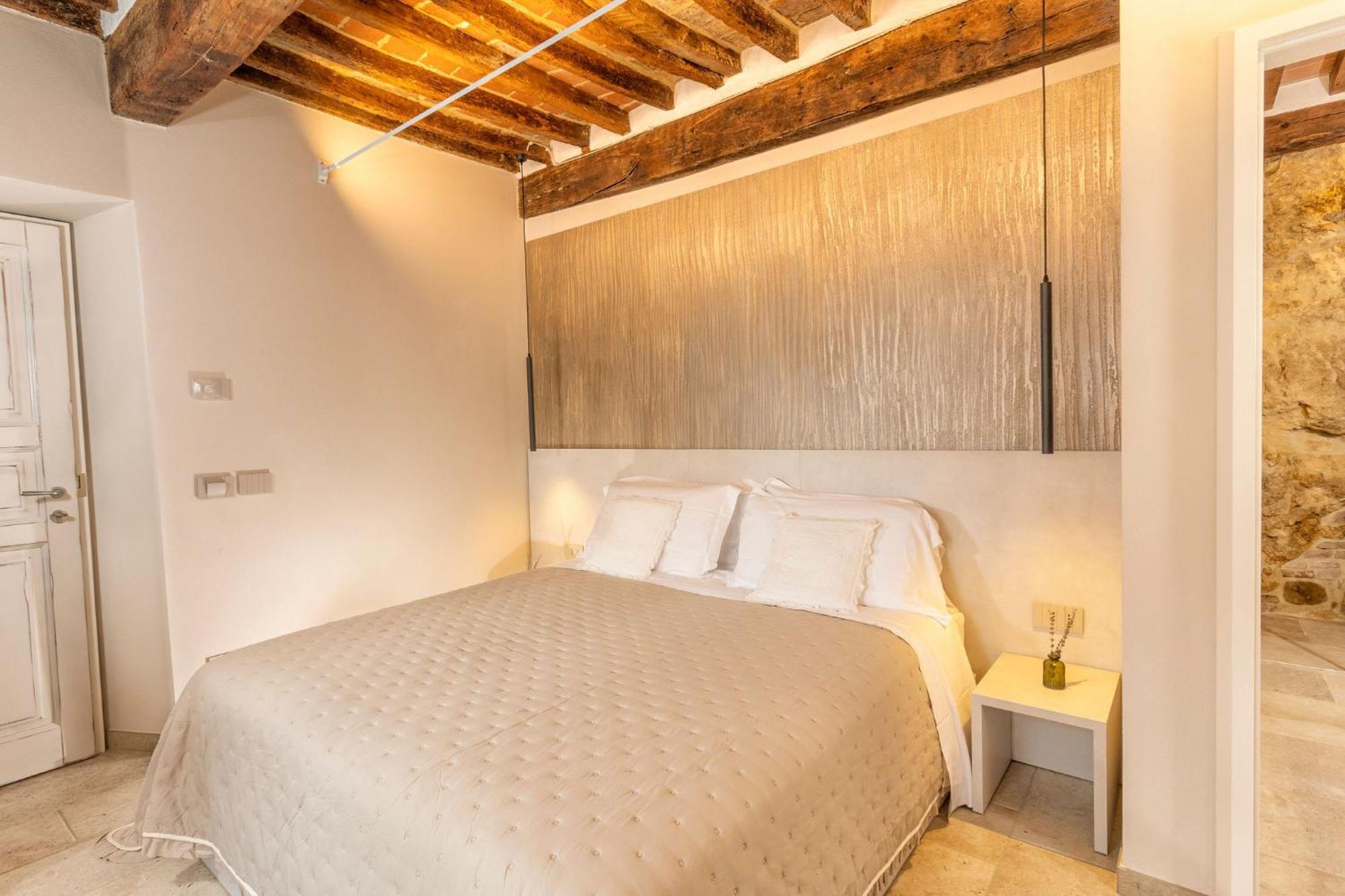 Guest house Palazzo Falcinelli Luxury In Center With Air Conditioning And Elevator *