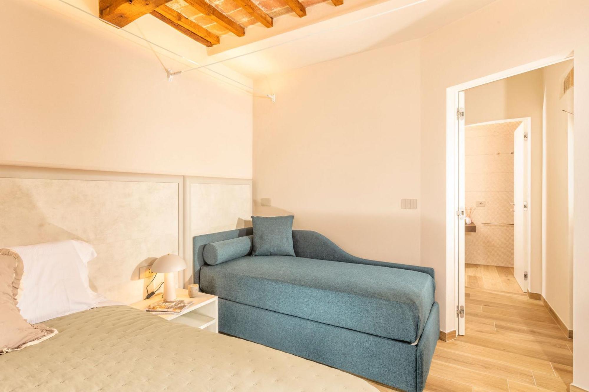 Guest house Palazzo Falcinelli Luxury In Center With Air Conditioning And Elevator